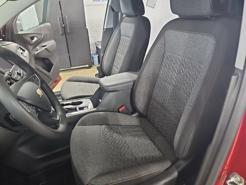 Certified 2024 Chevrolet Equinox LT w/ LPO, Floor Liner Package AWD/4WD image 19