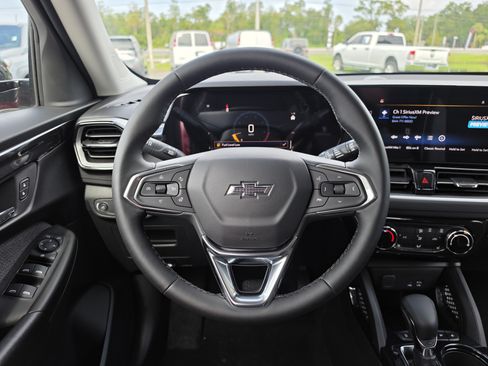 New 2026 Chevrolet TrailBlazer LT w/ Midnight Edition FWD image 19