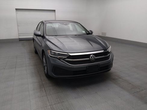 Used 2024 Volkswagen Jetta SE FWD image 14