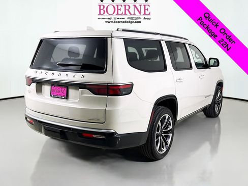 Used 2022 Jeep Wagoneer Series III w/ Premium Group I image 7