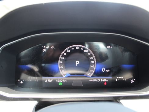 Used 2025 Volkswagen Jetta SE FWD image 10