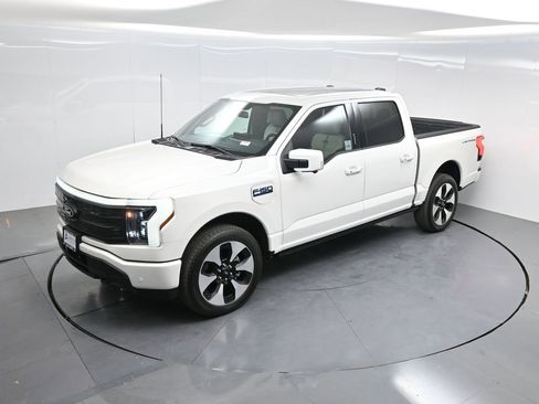 Used 2024 Ford F150 Lightning Platinum AWD/4WD image 41