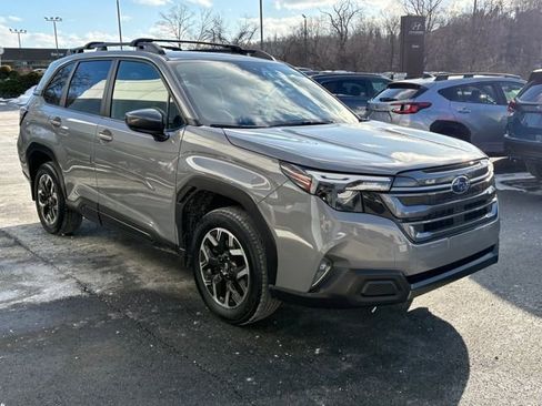 Used 2025 Subaru Forester Premium image 7