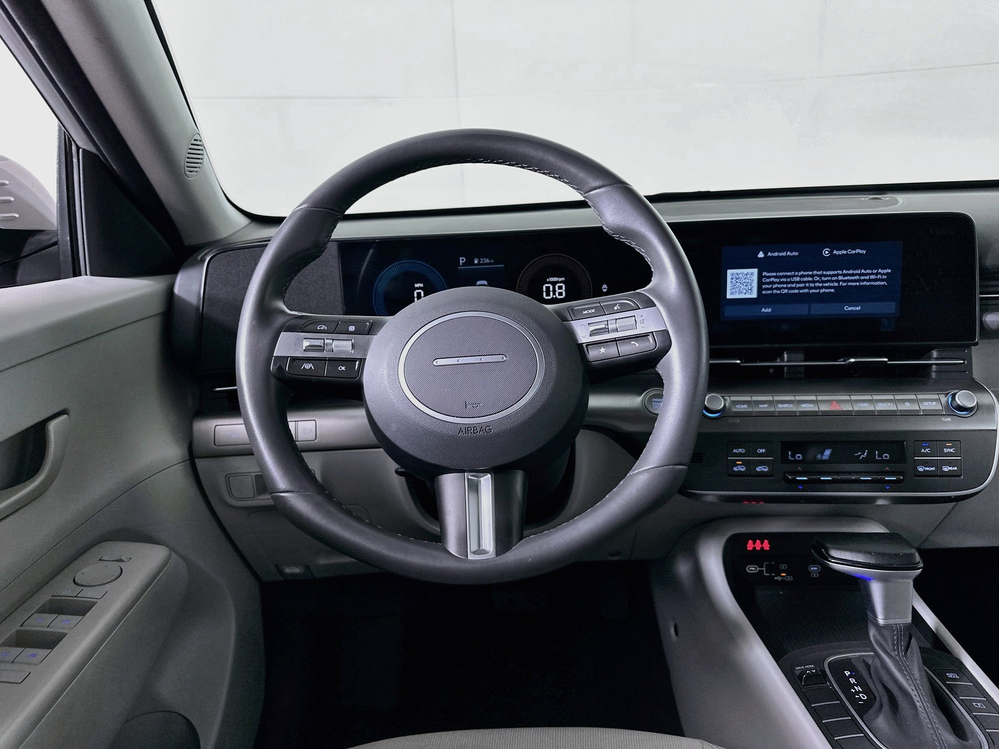 Used 2025 Hyundai Kona SEL FWD image 17