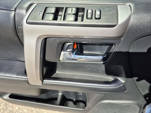 Used 2024 Toyota 4Runner SR5 image 7