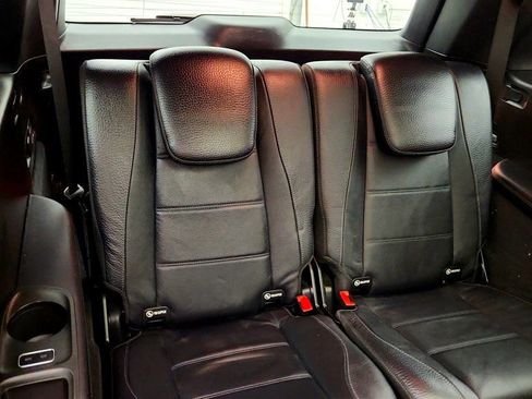 Used 2022 Mercedes-Benz GLS 450 4MATIC image 23