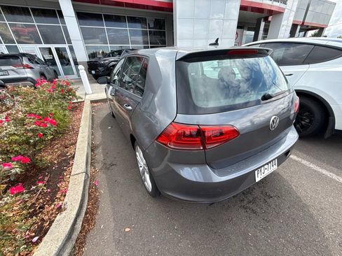 Used 2017 Volkswagen Golf SEL FWD image 7