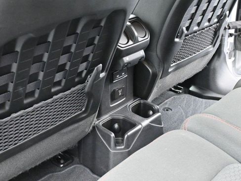 Used 2021 Jeep Wrangler Unlimited Rubicon AWD/4WD image 27