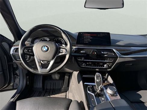 Used 2019 BMW 540i xDrive w/ Luxury Seating Package image 18