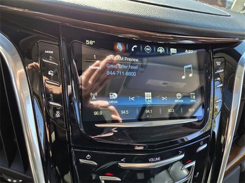 Used 2019 Cadillac Escalade Luxury image 26