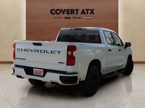 Used 2023 Chevrolet Silverado 1500 RST w/ Redline Edition AWD/4WD image 5