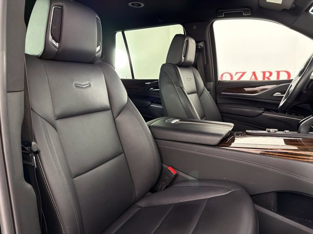 Used 2024 Cadillac Escalade Luxury RWD image 30