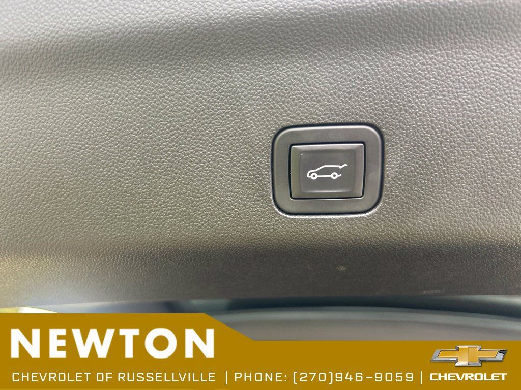 Used 2024 GMC Yukon XL Denali Ultimate AWD/4WD image 45