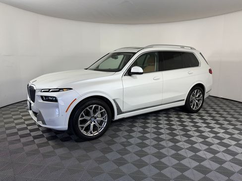 Used 2026 BMW X7 xDrive40i w/ Premium Package AWD/4WD image 1