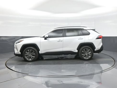 Used 2023 Toyota RAV4 XLE Premium AWD/4WD image 4