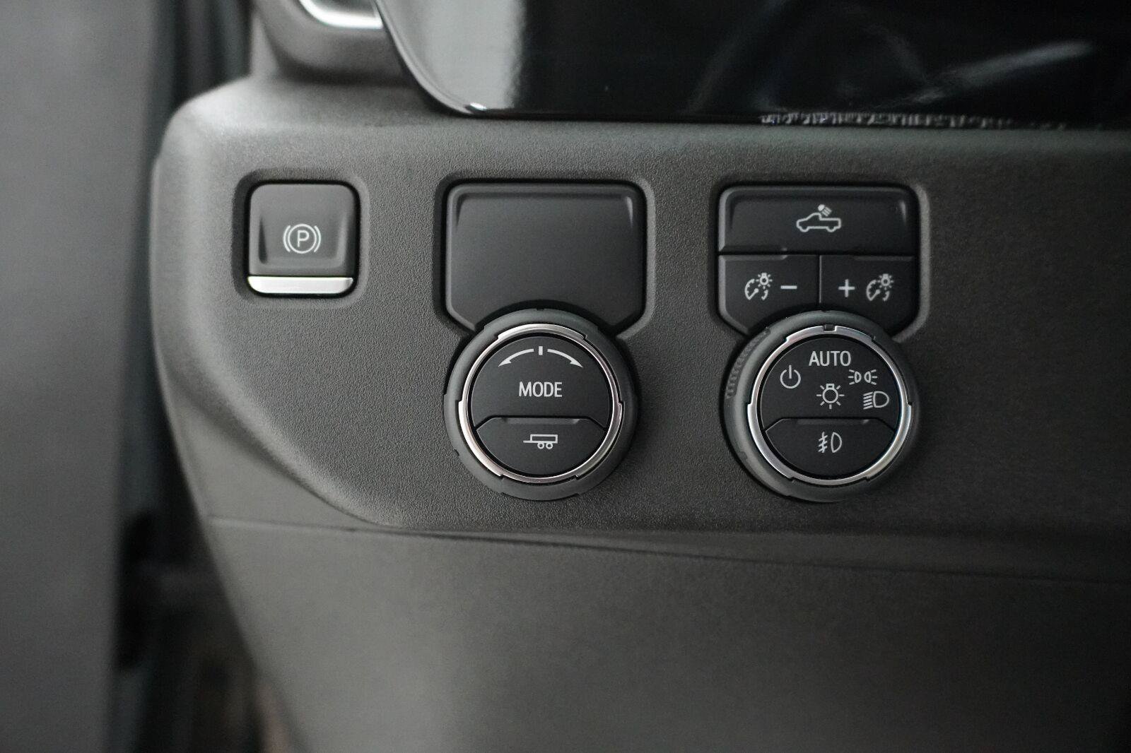 Used 2023 Chevrolet Silverado 1500 RST RWD image 13