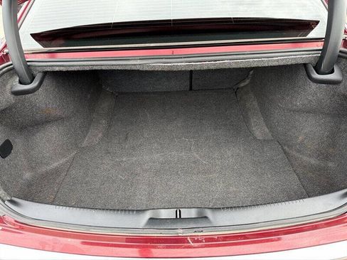 Used 2018 Chrysler 300 Touring L AWD/4WD image 17