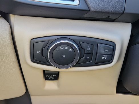 Used 2019 Lincoln Nautilus Select image 21