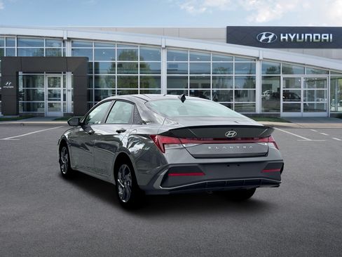 New 2026 Hyundai Elantra Sport FWD image 5