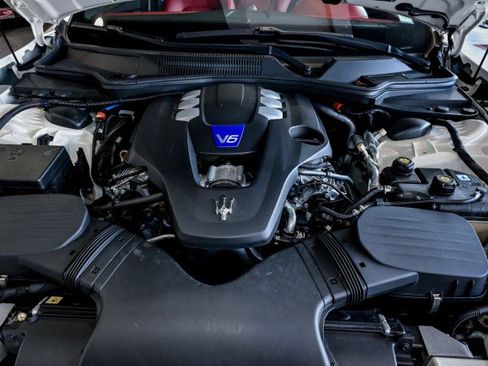 Used 2022 Maserati Ghibli Modena image 50