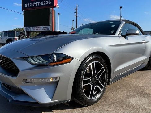 Used 2021 Ford Mustang Premium image 4