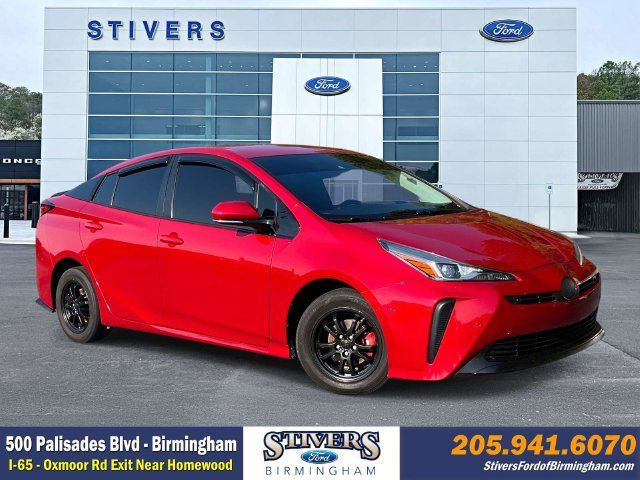 Used 2020 Toyota Prius LE FWD image 1
