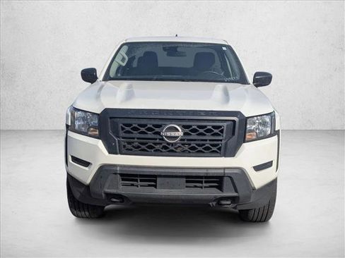 Used 2022 Nissan Frontier S image 2