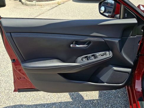 Used 2021 Nissan Sentra SV FWD image 14