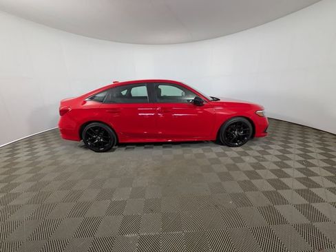 Used 2023 Honda Civic Sport image 3
