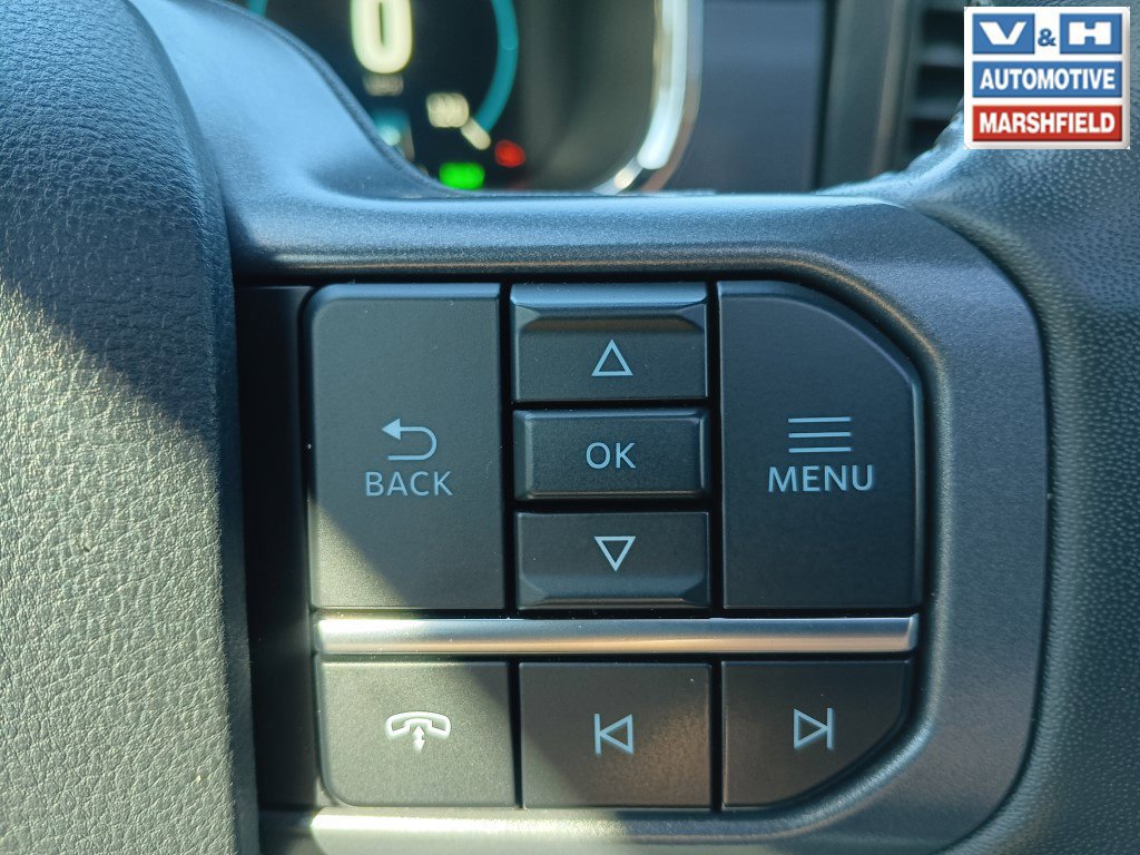 Used 2023 Ford F150 Lariat w/ Equipment Group 502A High AWD/4WD image 7