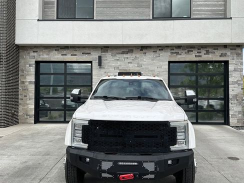 Used 2017 Ford F450 Platinum w/ Platinum Ultimate Package AWD/4WD image 8