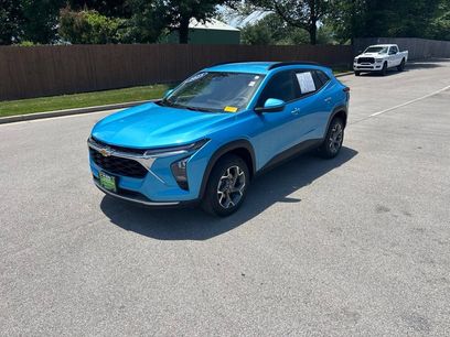Used 2025 Chevrolet Trax LT
