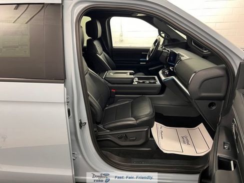 New 2026 Ford Expedition Max Platinum w/ Stealth Appearance Package AWD/4WD image 47