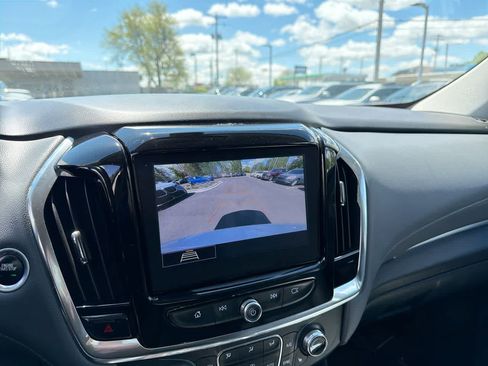 Used 2020 Chevrolet Traverse LT AWD/4WD image 32