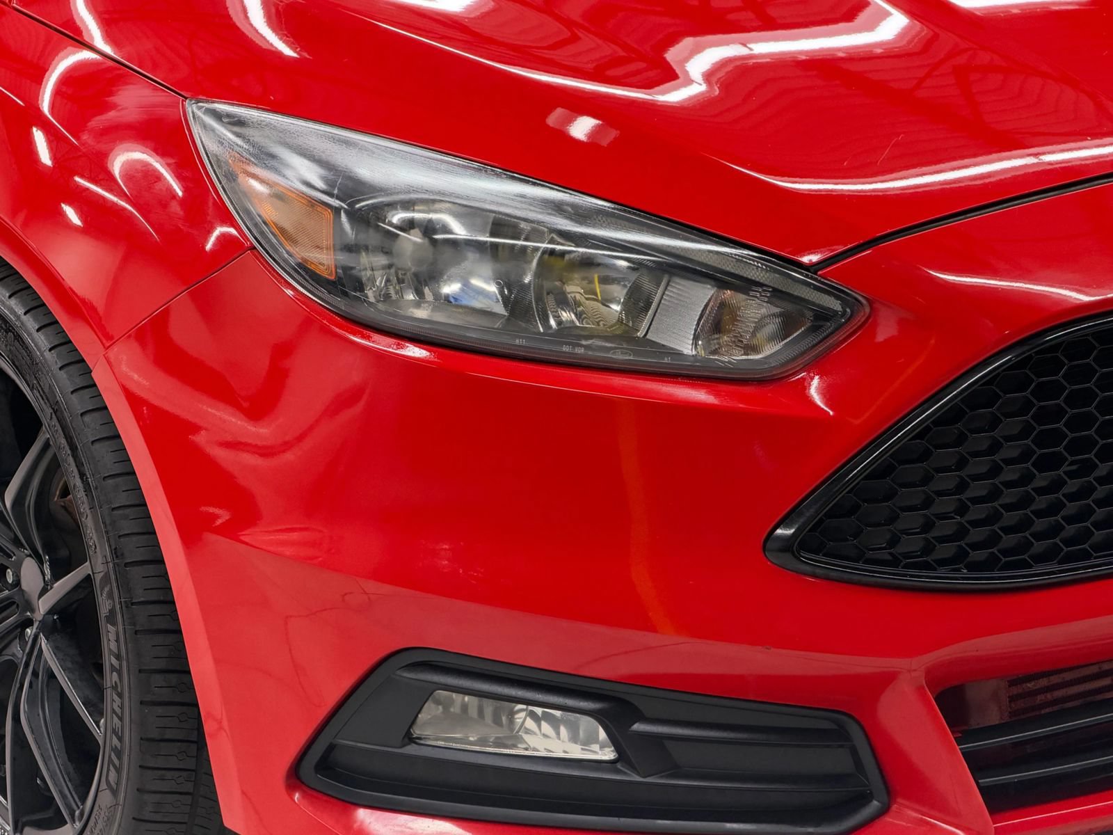 Used 2017 Ford Focus ST FWD image 6