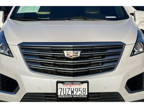 Used 2017 Cadillac XT5 Luxury w/ Driver Awareness Package image 33