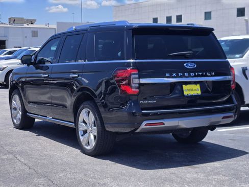 Used 2022 Ford Expedition Platinum RWD image 7