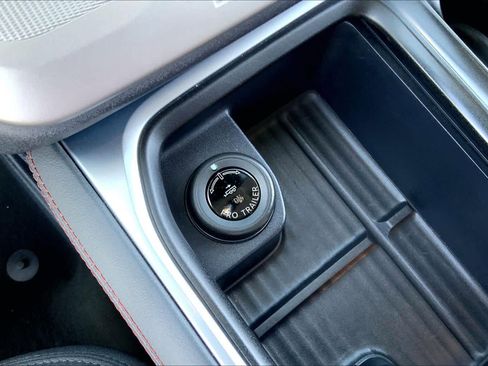 Certified 2025 Ford Expedition Active RWD image 30