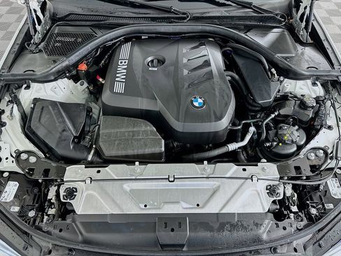 Used 2025 BMW 330i Sedan w/ Convenience Package image 31