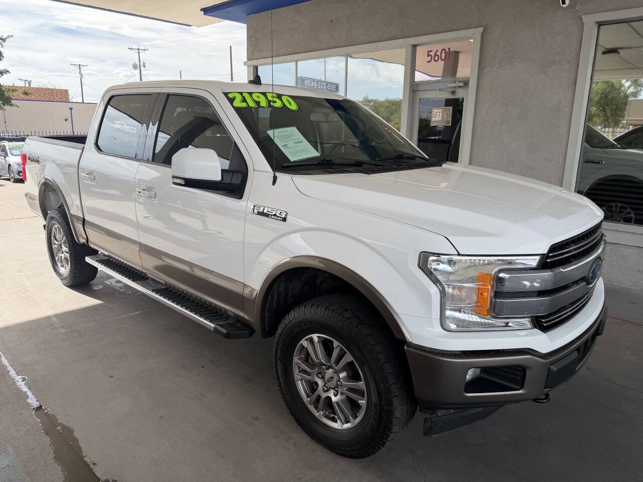 Used 2019 Ford F150 Lariat w/ Equipment Group 501A Mid AWD/4WD image 2