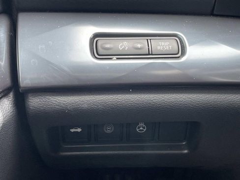 Certified 2023 Nissan Maxima SR w/ Sport Mat Group image 22