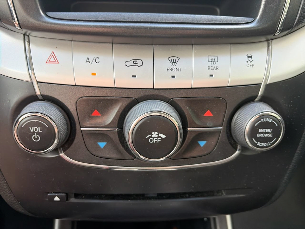 Used 2019 Dodge Journey SE w/ Connectivity Group FWD image 22
