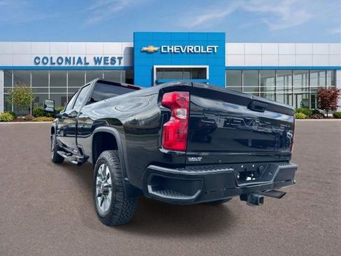 Used 2022 Chevrolet Silverado 2500 Custom AWD/4WD image 5