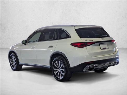 Certified 2026 Mercedes-Benz GLC 300 image 11