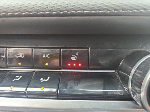 Used 2025 Chevrolet Equinox LT FWD image 34