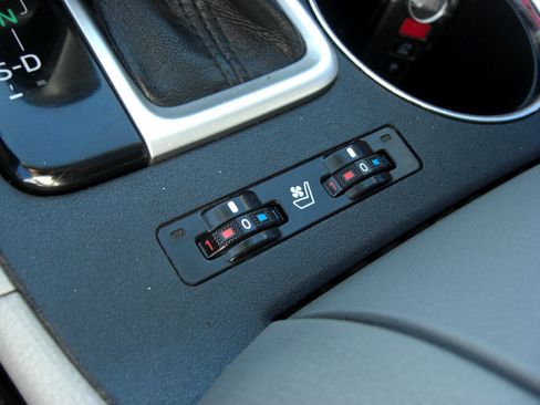 Used 2014 Toyota Highlander Limited image 27