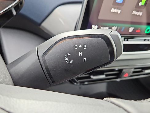 New 2025 Volkswagen ID.4 Pro S Plus image 23