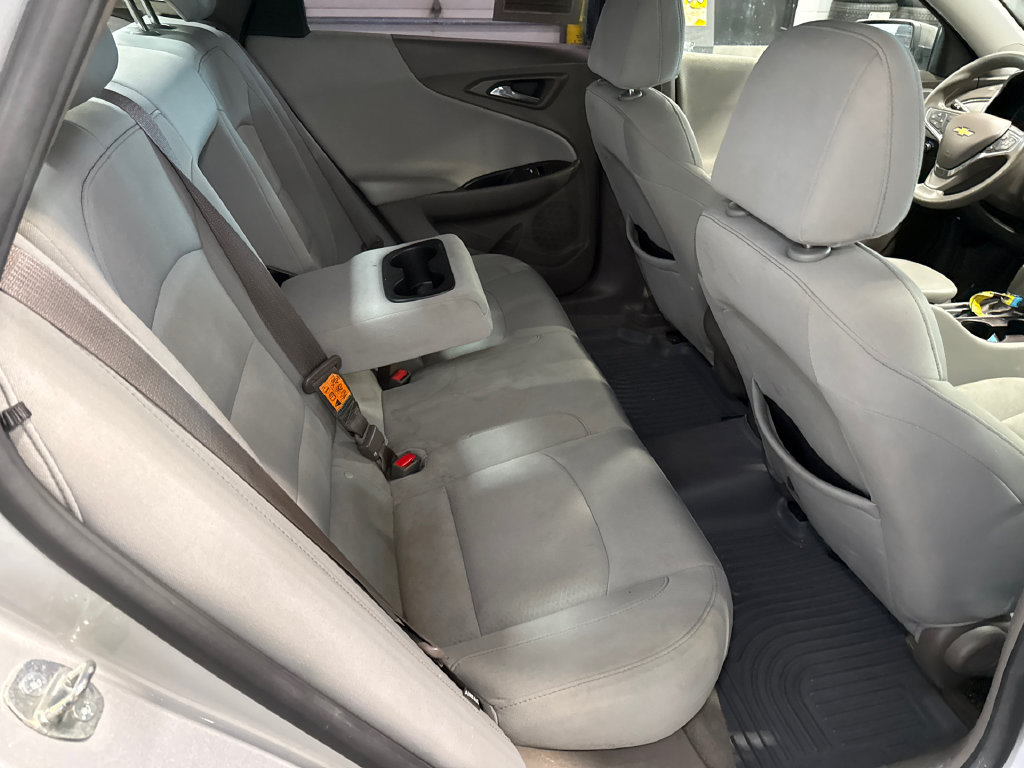 Used 2018 Chevrolet Malibu LS FWD image 12