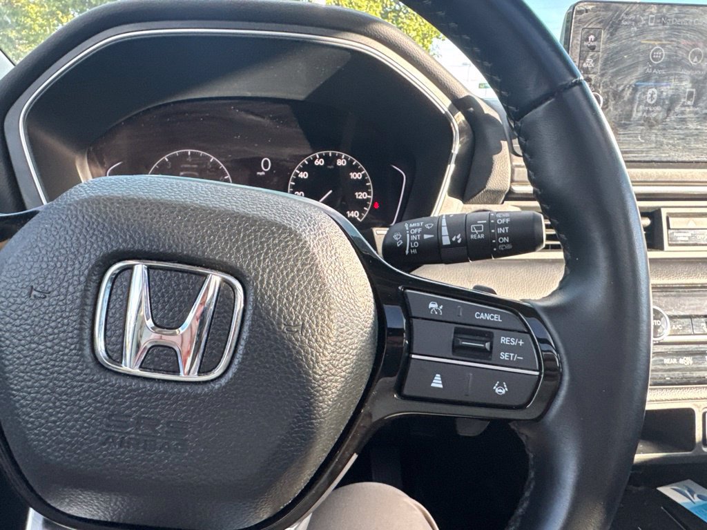 Used 2024 Honda Pilot Touring image 19