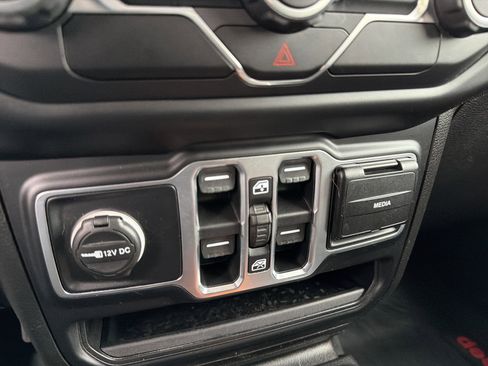 Used 2020 Jeep Wrangler Unlimited Sport S image 20